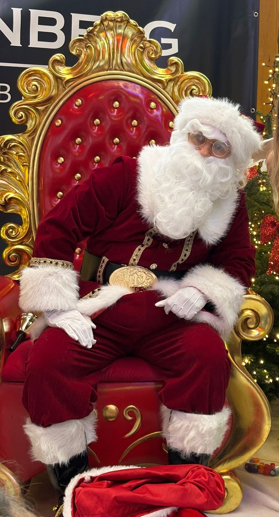 Authentisch Weihnachtsmann werden durch Vermittlungsagentur für vielfältige Einsätze bei Unternehmen und Familien