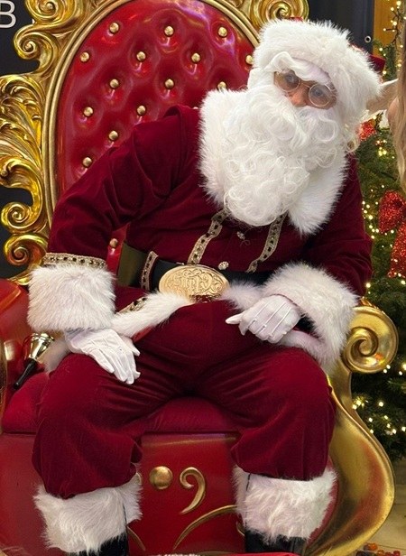 Wie Dresdner Firmen den Striezelmarkt für ihre Weihnachtsfeier nutzen
